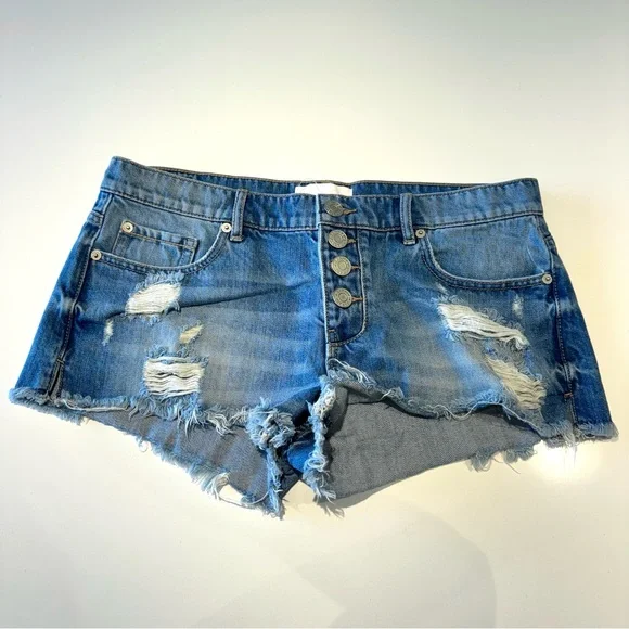 ๐๏ธ4 for 20$ / Mid-Low Waist Destructed Jean Short / Blue / 7 - Picture 1 of 7